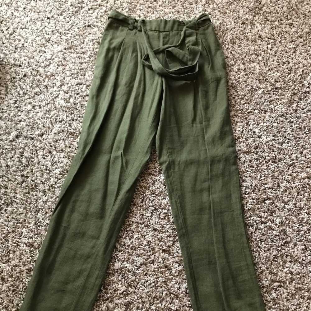 Olive ankle cropped pant